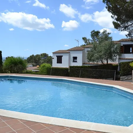 Casa Con Jardin, Piscina, Y Terrazas En Zona Tranquila Cerca De - Es-323-24